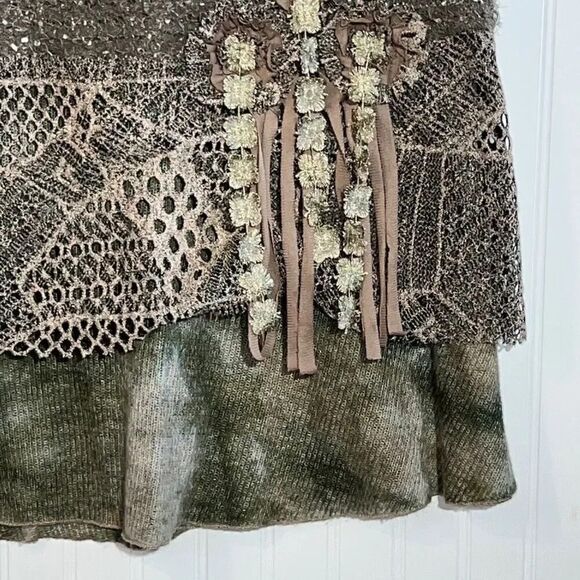 Donna Vinci Love The Queen Mocha Ragged Lined Skirt With Lace Details Size Small - Picture 5 of 11